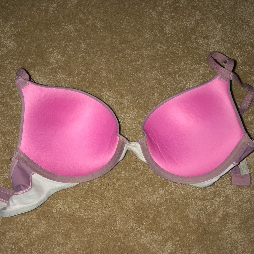 Pink bra - Picture 2 of 2